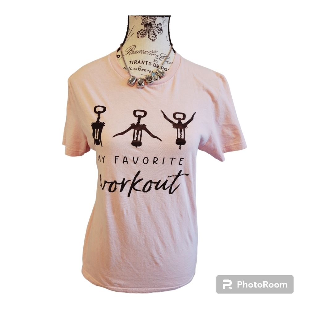 DISTRICT My Favorite Workout T-shirt - Picture 4 of 8